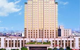 东莞石碣富盈酒店
